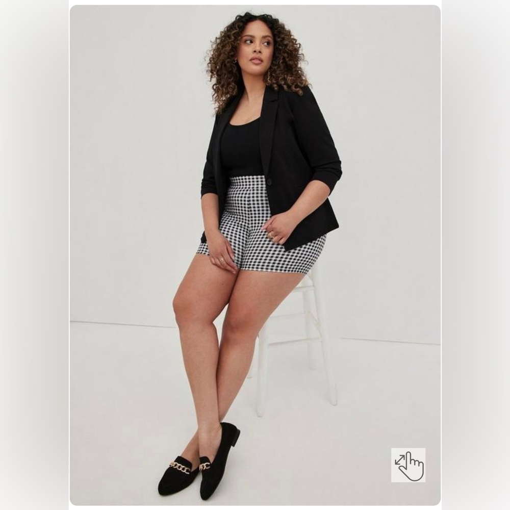 2 PAIRS - 5 Inch Signature Waist Bike Short